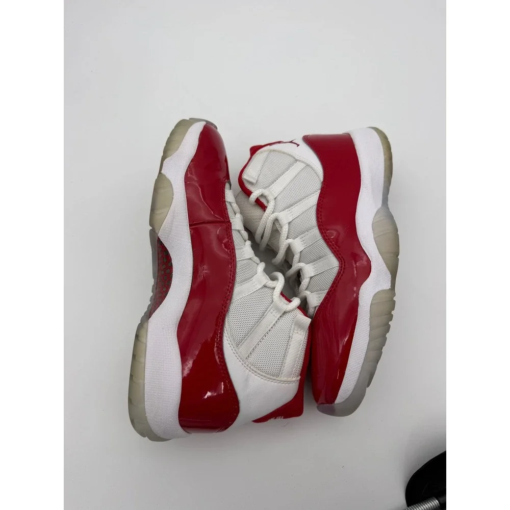 Jordan 11 Retro Cherry 2022 White Varsity Red CT8012-116 Mens Size 8